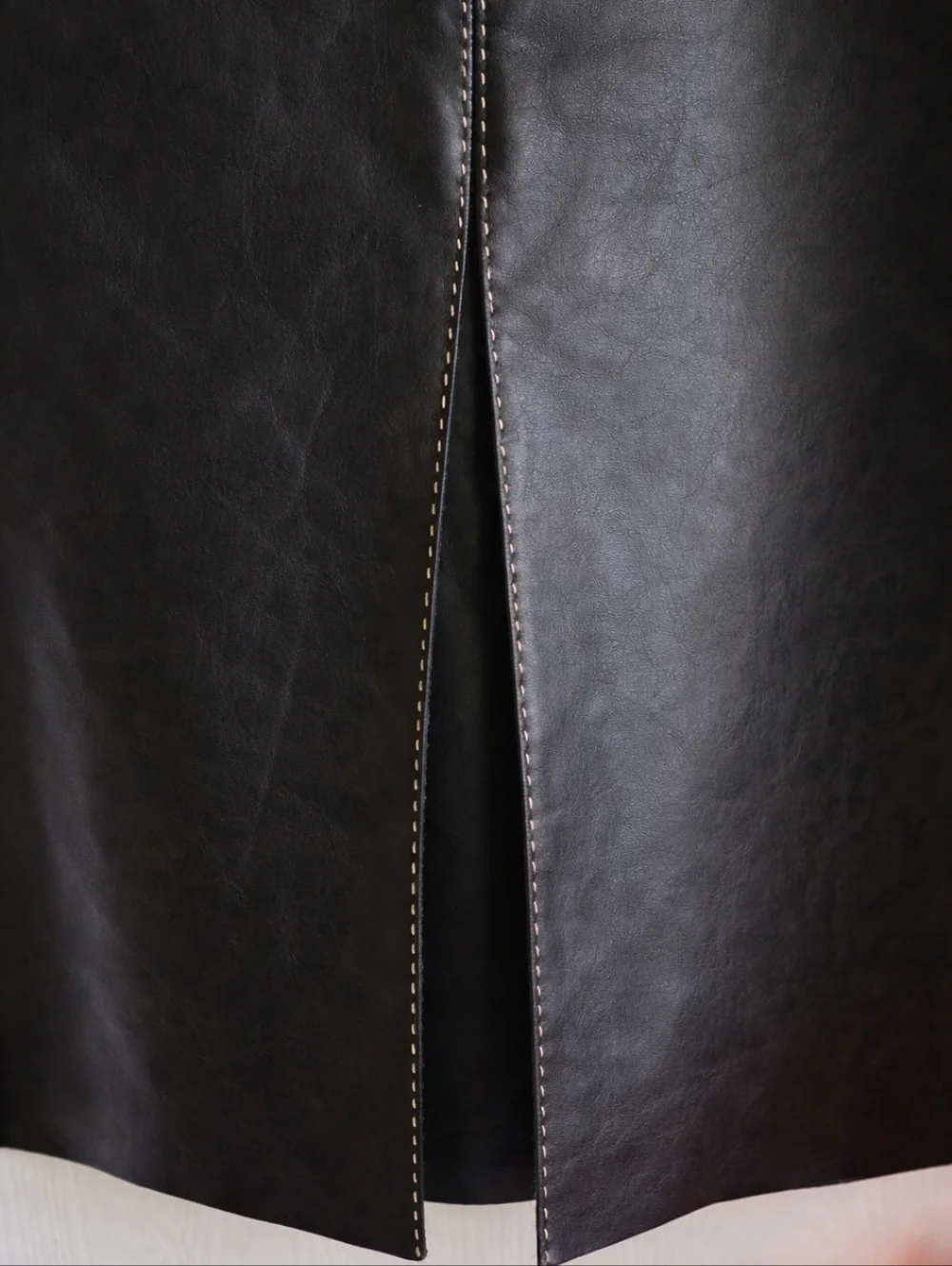 Rudsak| Luxury Black Leather Mid Skirt Contrast Stitching Inverted Slit - Picture 8 of 10